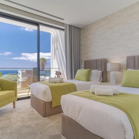 Luxury Diamond House By Madeira Willa